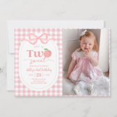 ピンクのギンガムスイートピーチ2nd誕生日の写真 招待状 (正面)