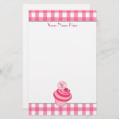 ピンクのギンガム/ラズベリーのカップケーキの文房具 便箋 (正面/裏面)