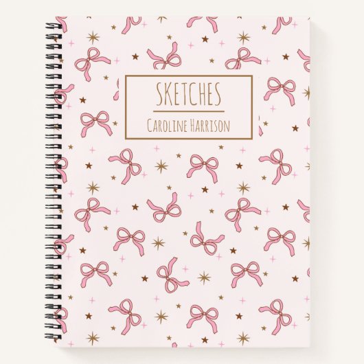 ピンクのクォレットボウ パーソナライズドネーム スケッチブック ノートブック (正面)