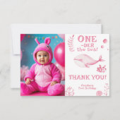 ピンクのクジラの1歳の誕生日 海の下 1st Birthday サンキューカード (正面)