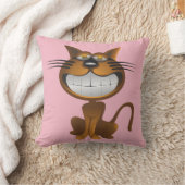 ピンクのクッションに笑顔の猫 クッション (ブランケット)
