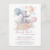 ピンクのクマと一緒に待ち遠しいキュートな女の子のベビーシャワー インビテーションポストカード (正面)