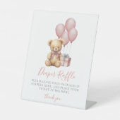 ピンクのクマ赤ちゃんシャワーおむつラッフルエンクロージャカード 台座サイン (正面)