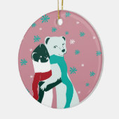 ピンクのクリスマスにワイゼルのハグ セラミックオーナメント (左)