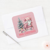 ピンクのクリスマスを夢見る眠る猫 スクエアシール (封筒)