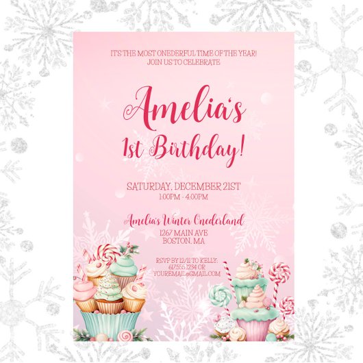 ピンクのクリスマスオネダーランドカップケーキ1st誕生日 招待状