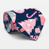 ピンクのクリスマスオーナメントパターン02 D BLue BG ネクタイ (ロール)