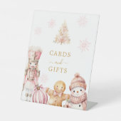 ピンクのクリスマスガールベビーシャワーカードとギフト 台座サイン (正面)
