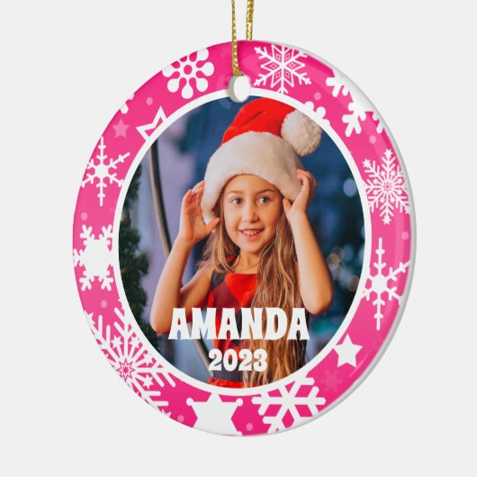 ピンクのクリスマススノーフレークパーソナライズされたキッズ写真 セラミックオーナメント (左)