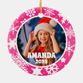 ピンクのクリスマススノーフレークパーソナライズされたキッズ写真 セラミックオーナメント (裏面)