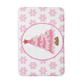 ピンクのクリスマスツリーと雪 バスマット (正面縦)