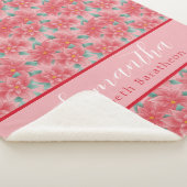 ピンクのクリスマスフローラポインセチアパーソナライズされた名 シェルパブランケット (3/4)