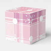 ピンクのクリスマスプレイド雪 フェイバーボックス (正面サイド)