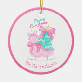 ピンクのクリスマスプレゼントそりの木 セラミックオーナメント (正面)