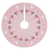 ピンクのクリスマスリースのフラミンゴ ブラッシュドポリエステルツリースカート (正面)