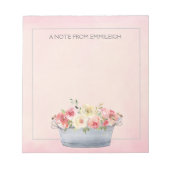 ピンクのクリーム水色の花メタル浴槽メモ帳 ノートパッド (正面)