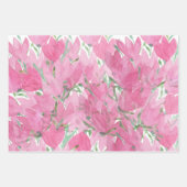 ピンクのクロッカスフィールドの花、水色、パターン ラッピングペーパーシート (正面)