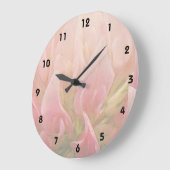 ピンクのクローバー ラージ壁時計 (傾斜)
