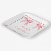 ピンクのクート コケット ボウ ブライダル シャワー ペーパープレート (傾斜あり)