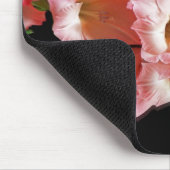 ピンクのグラジオラス反射 マウスパッド (コーナー)