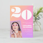 ピンクのグラデーション20th誕生日の招待レトロ写真 招待状 (スタンド正面)