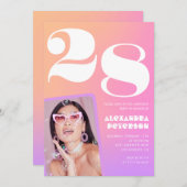 ピンクのグラデーション28th誕生日の招待レトロ写真 招待状 (正面/裏面)