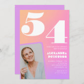 ピンクのグラデーション54th誕生日の招待レトロ写真 招待状 (正面/裏面)