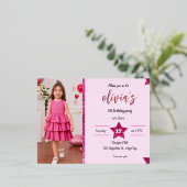 ピンクのグリッターの女の子 箔招待状ポストカード (立ち正面)