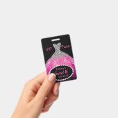 ピンクのグリッターの服の菓子16 VIPのパーティーのバッジ バッジ (手持ち)