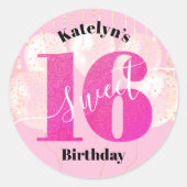 ピンクのグリッター甘い16誕生日バルーンのスクリプト ラウンドシール (正面)