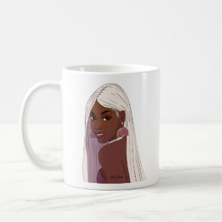 ピンクのグレープフルーツのイヤリングを持つ黒い女の子の白い髪 コーヒーマグカップ