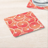 ピンクのグレープフルーツのスライス スクエアペーパーコースター (アングル)