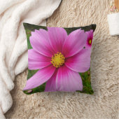 ピンクのコスモスの花ワイルドフラワー クッション (ブランケット)
