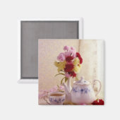 ピンクのコテージ茶セットの花 マグネット (正面/裏面)