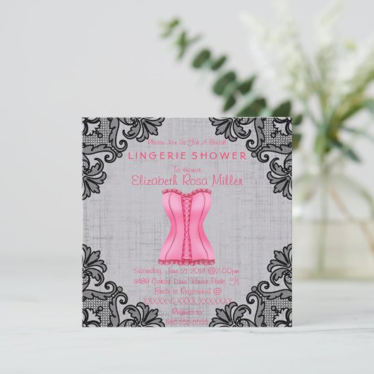 ピンクのコルセット及び黒いレースのランジェリーのブライダルシャワー 招待状 (スタンド正面)