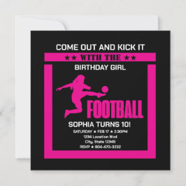 ピンクのサッカープレーヤーの女の子、誕生日の女の子のチーム 招待状