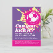 ピンクのサッカーボール誕生日パーティーをキックできるか 招待状 (スタンド正面)