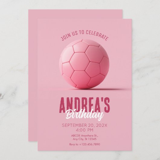 ピンクのサッカーボール誕生日 招待状 (正面/裏面)