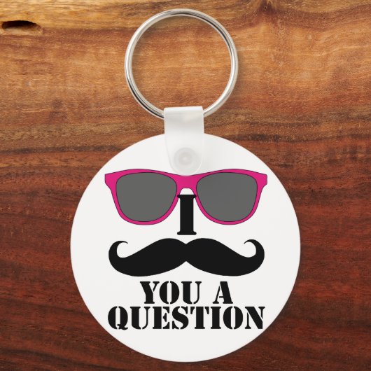 ピンクのサングラスを使った口ひげユーモア キーホルダー (正面)