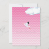 ピンクのシェブロンのこうのとりのベビーの一口はパーティーに会い、 招待状 (裏面)