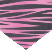 ピンクのシマウマのストライプの背景 テーブルクロス (アングル)