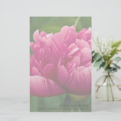 ピンクのシャクヤクのパーソナライズな文房具 便箋 (スタンド正面)