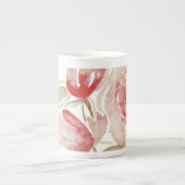 ピンクのシャクヤクの高いマグ ボーンチャイナマグカップ (正面)