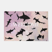 ピンクのシャドーフィッシュサメをグラデーションで銀河系歓迎 ドアマット (正面)