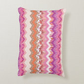 ピンクのジグザグ形の背景 アクセントクッション (裏面(縦))