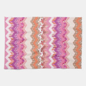 ピンクのジグザグ背景 キッチンタオル (横)