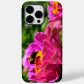 ピンクのジニアとハチミツ蜂 ピンクの花 かわいい蜂 Case-Mate iPhoneケース (裏面)