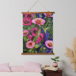 ピンクのジニアと青いサルビアの花のタペストリー 吊り下げ型タペストリー