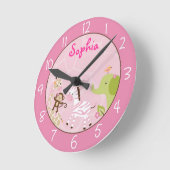 ピンクのジャングル動物 ラウンド壁時計 (傾斜)