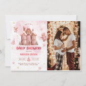 ピンクのジンジャーブレッドハウスクリスマスベビーシャワー写真 招待状 (正面)